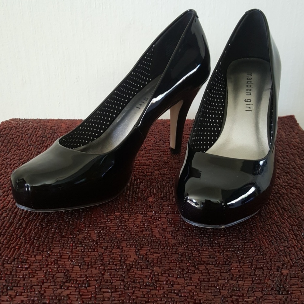 Black Patent Pump